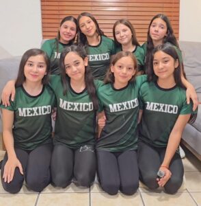 Gimnastas sinaloenses