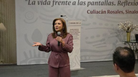 SEPyC analiza el uso de tecnología y la salud mental en las escuelas previo al inicio del ciclo escolar