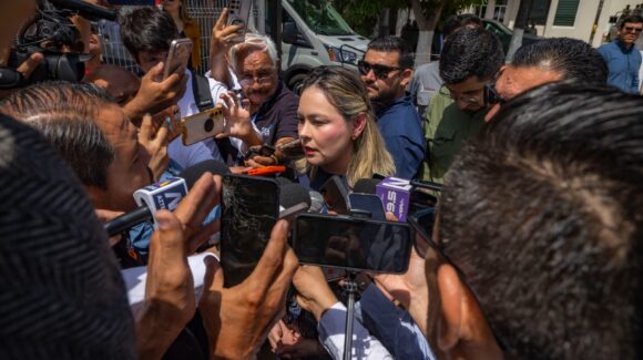 ‘Hijos de mujeres asesinadas tendrán respaldo a través de Semujeres’, afirma la gobernadora de Sinaloa, Yeraldine Bonilla