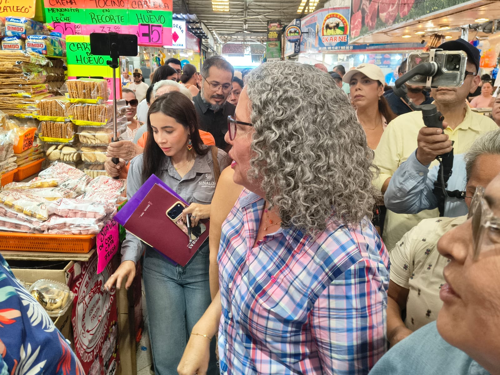 Graciela Domínguez en el Mercado Pino Suárez de Mazatlán