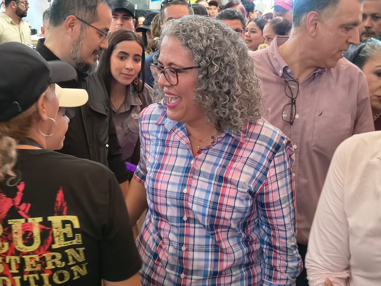 Graciela Domínguez en el Mercado Pino Suárez de Mazatlán