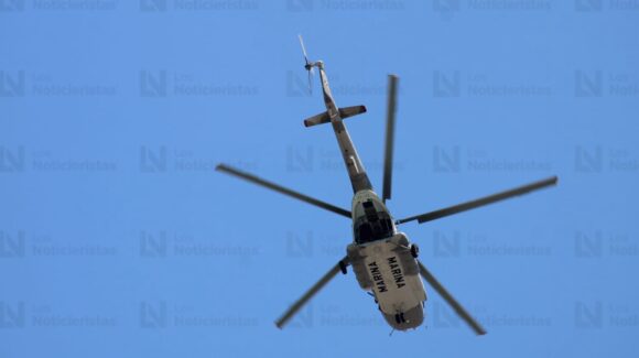 Reportan cierres de negocios y sobrevuelo de helicópteros de la Semar tras enfrentamiento en Escuinapa, Sinaloa
