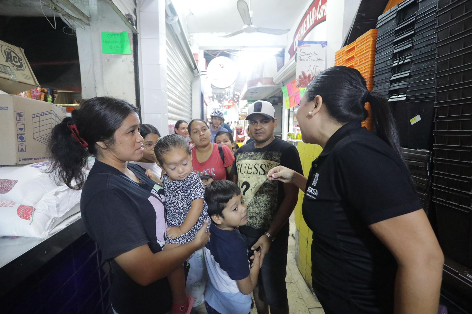 Hersa Corporativo entrega mochilas en Mazatlán