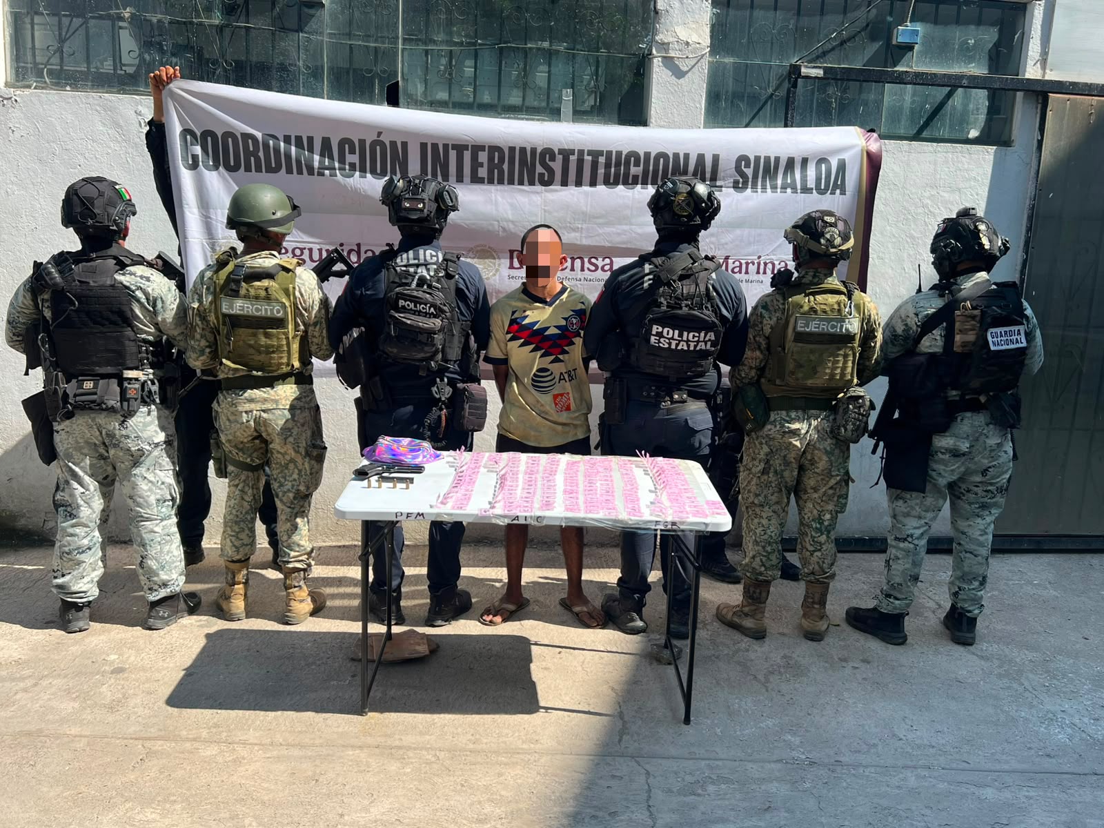 Hombre detenido en Mazatlán, Sinaloa