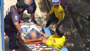 hombre resulta con fractura luego de caer en su domicilio en mazatlan lugar