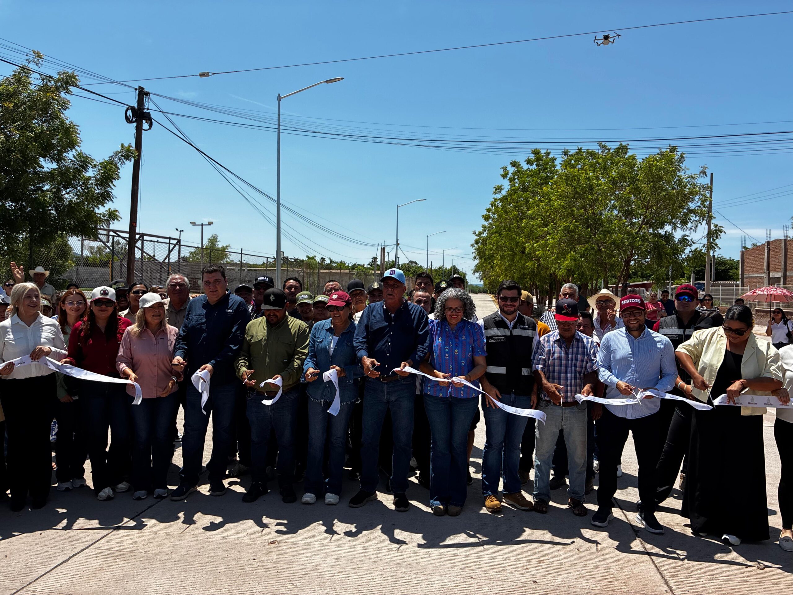 Inaugura Graciela Domínguez pavimentación del bulevar en Jahuara II, El Fuerte