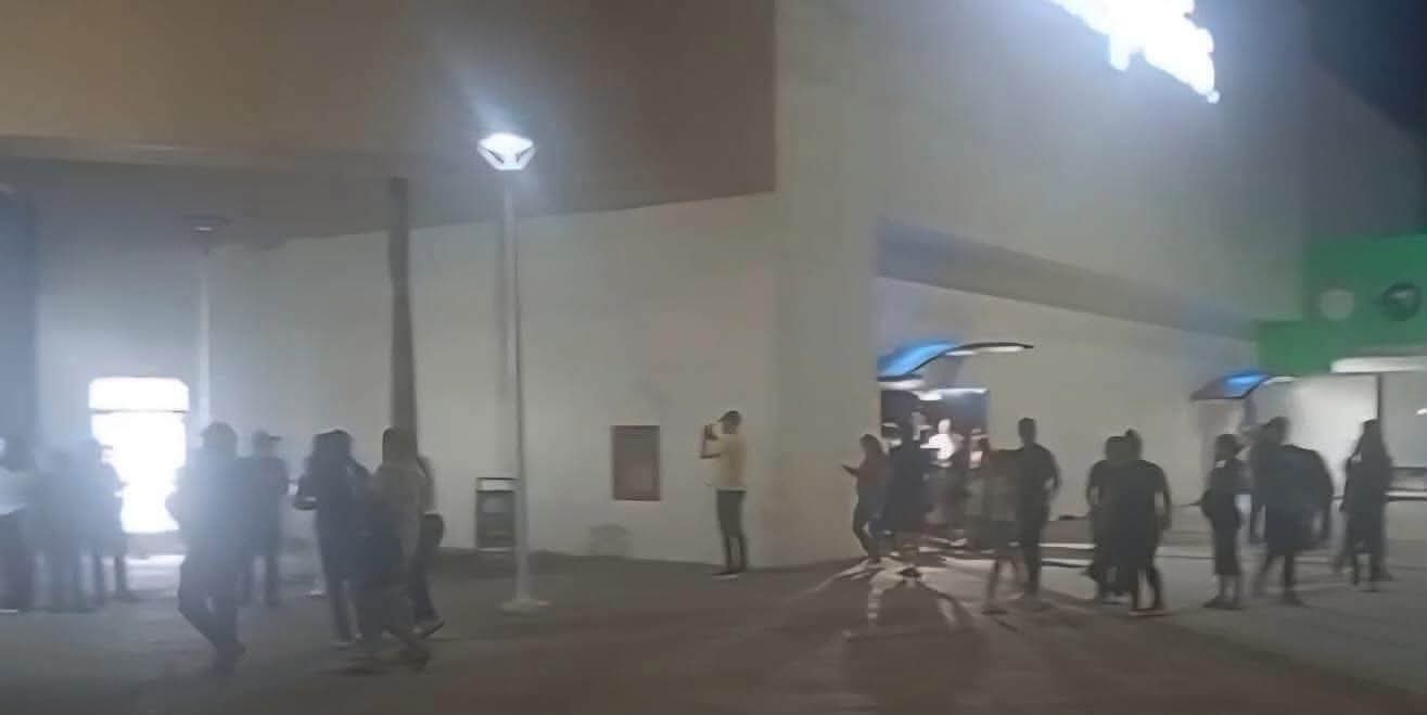 conato de incendio en un cine ubicado Plaza Punto de Los Mochis