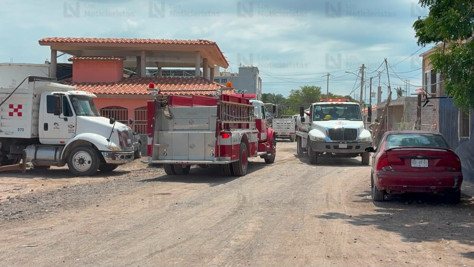 Incendio en congeladora en construcción en Topolobampo