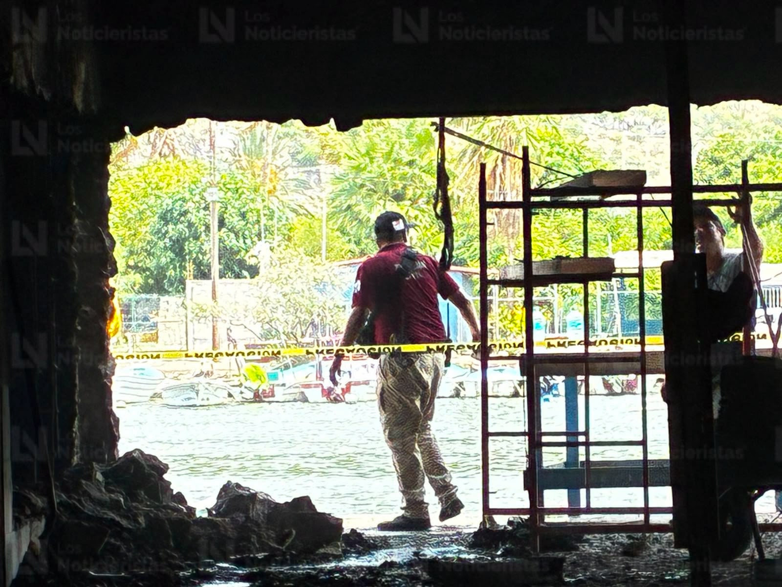 Incendio en congeladora en construcción en Topolobampo