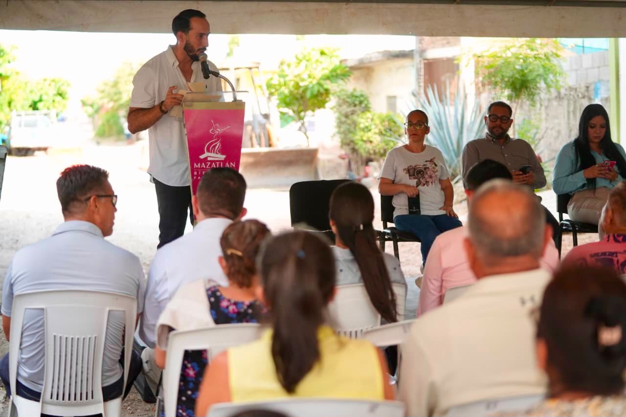 Inicia pavimentación de dos calles en Mazatlán