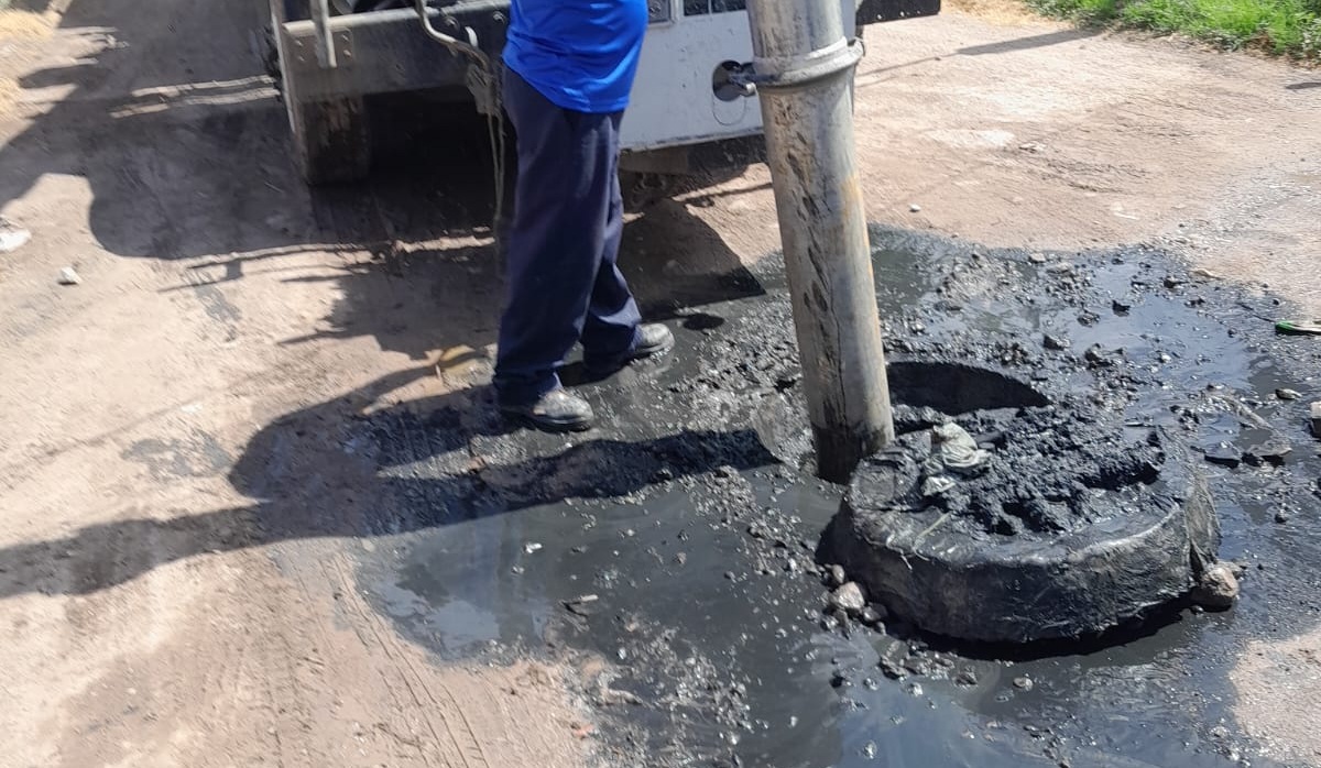 Japama atiende derrame de aguas negras en Topolobampo