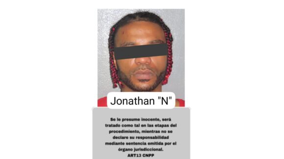 Jonathan, un estadounidense es detenido en Mazatlán, Sinaloa, por probable tentativa de feminicidio