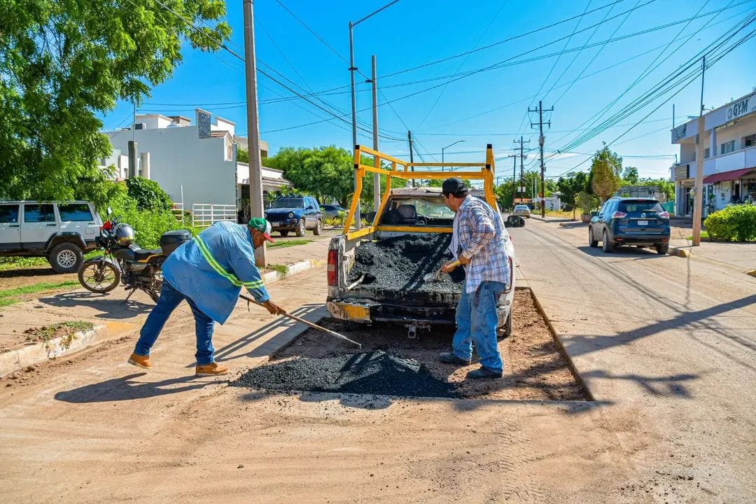 Jornada de bacheo en Guamúchil, Sin.