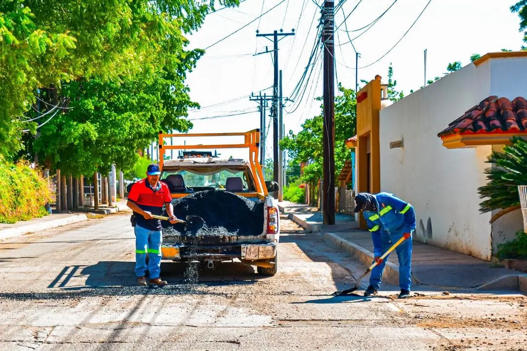 Jornada de bacheo en Guamúchil, Sin.