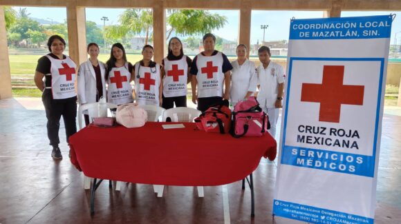 Cruz Roja lleva salud y ayuda hasta Urías con jornada gratuita que atiende a 250 personas en Mazatlán, Sinaloa