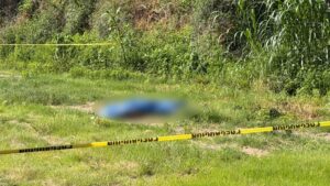 joven sin vida con impactos de bala en el km 9 de la autopista mazatlan culiacan sin