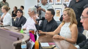 jovenes toman el cabildo de mazatlan