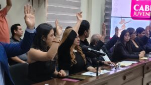 jovenes toman el cabildo de mazatlan mano