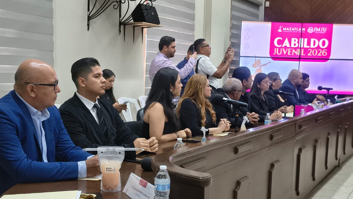jovenes toman el cabildo de mazatlan sin