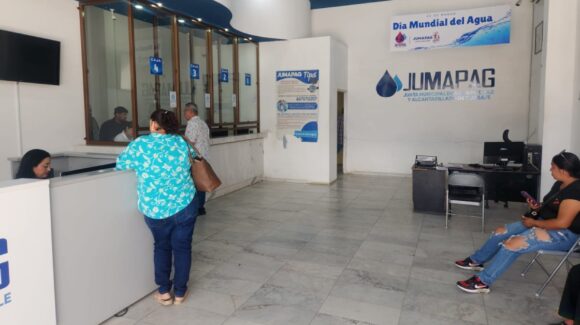 ¡Hasta 10 años sin pagar! Jumapag detecta a 46 trabajadores con adeudos de agua, en Guasave, Sinaloa