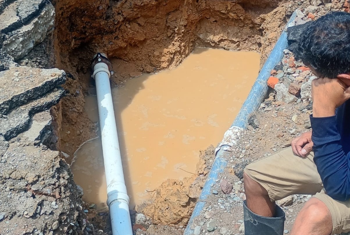 Jumapam continúa reparación de tuberías en el Centro de Mazatlán
