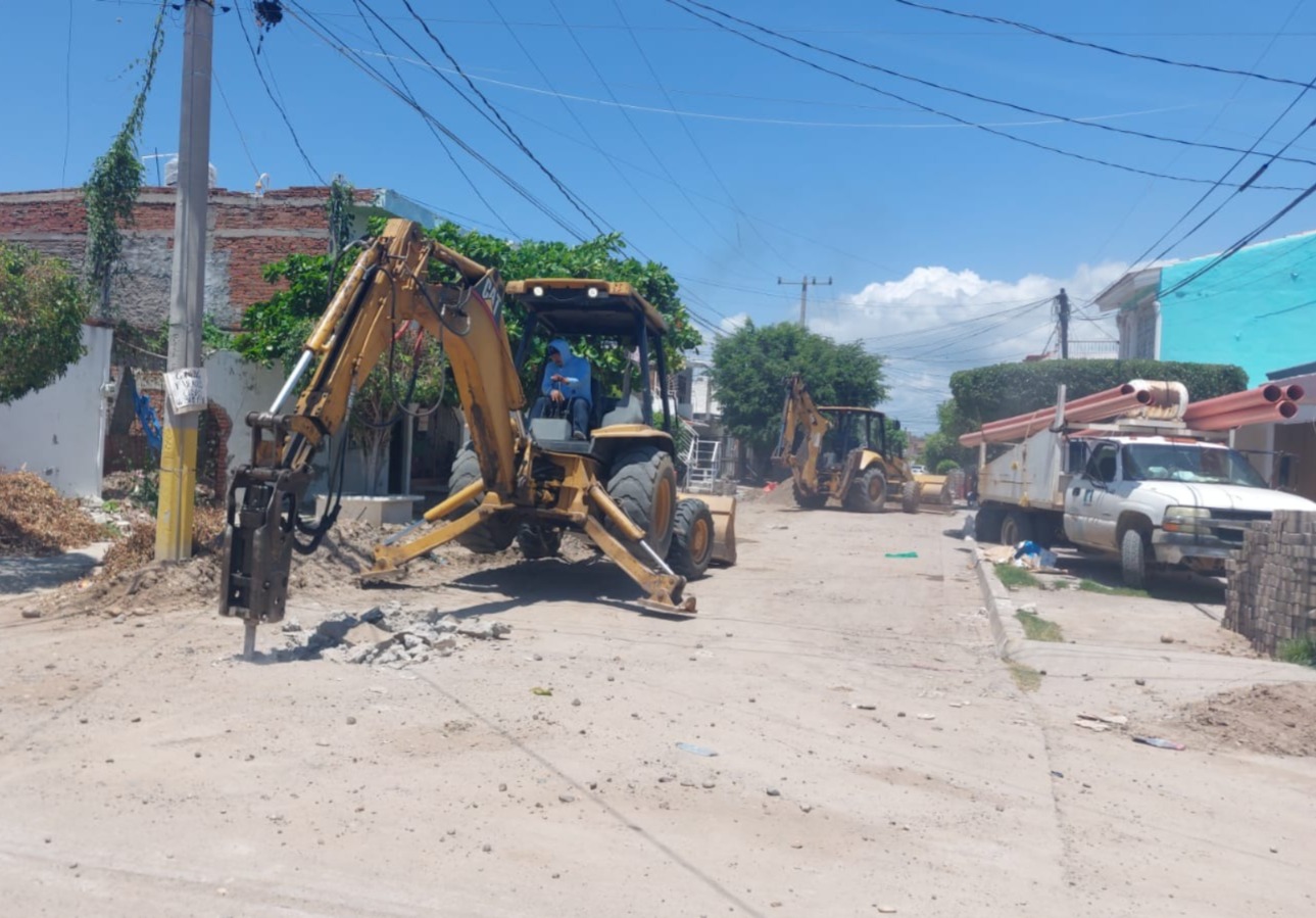 Jumapam renueva tubería en dos colonias de Mazatlán
