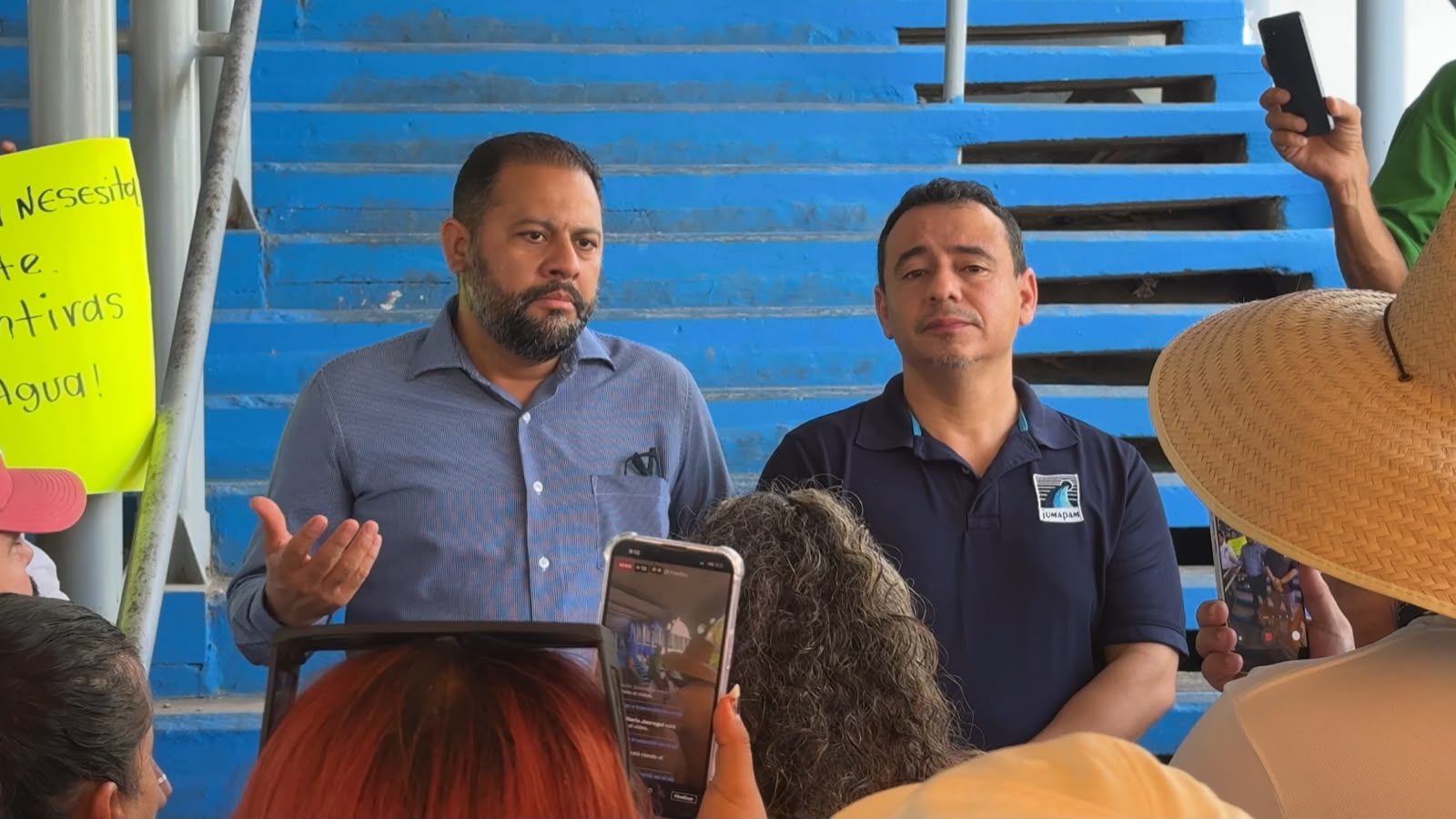 Jumapam se reúne con habitantes de la Isla de la Piedra, en Mazatlán, tras protestas