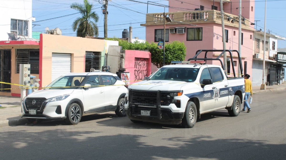 lanzan artefacto explosivo contra vivienda en el fraccionamiento infonavit playas de mazatlan