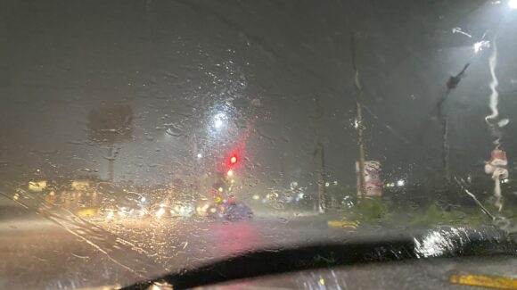 Se registra intensa lluvia en Culiacán, Sinaloa, la tarde de este domingo
