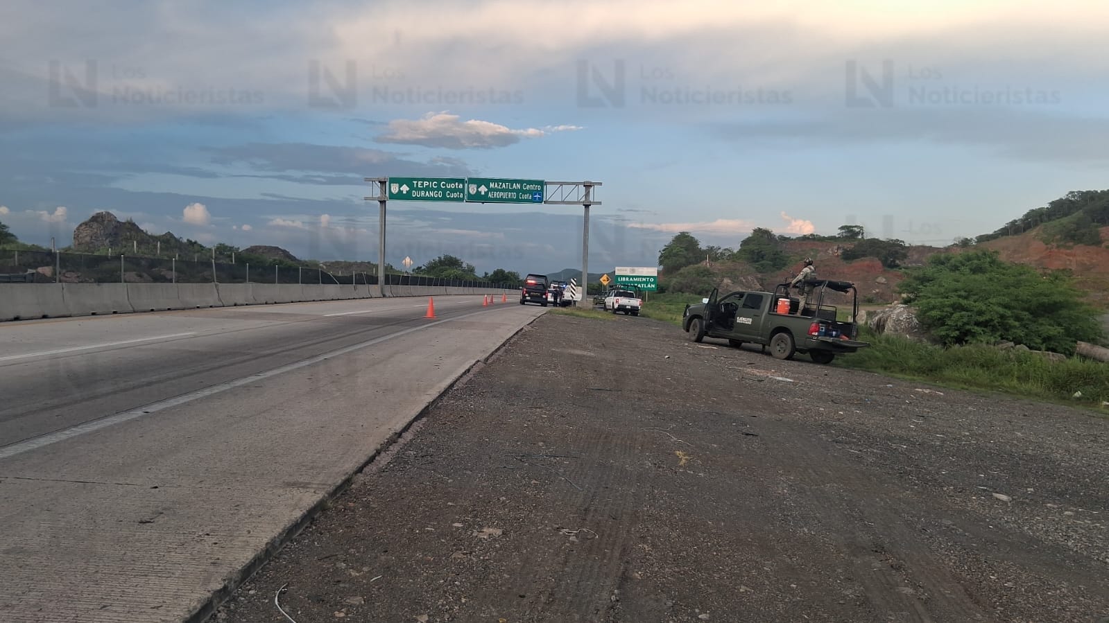 Localizan cuerpo en carretera Culiacán-Mazatlán.