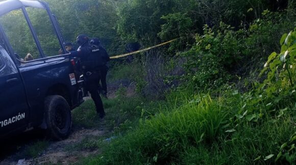 Esposados de manos localizan asesinados a una mujer y un hombre en las inmediaciones del basurón de Mazatlán, Sinaloa