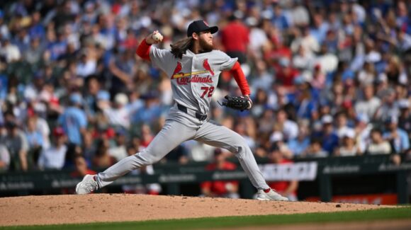 El sinaloense Luis Gastélum logra su cuarto triunfo de la temporada 2026 en MLB
