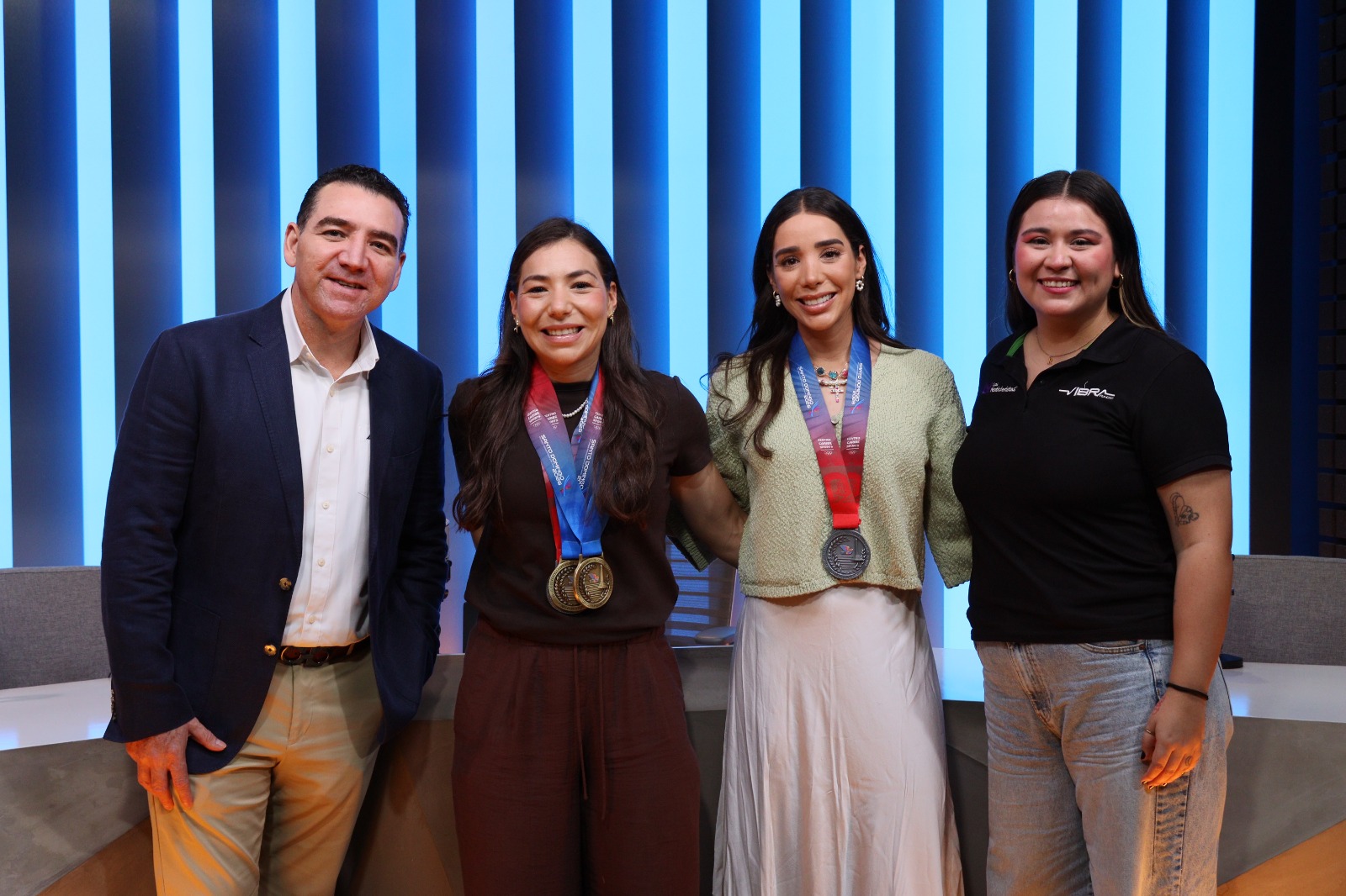 Luz Daniela y Antonieta Gaxiola en entrevista con Los Noticieristas