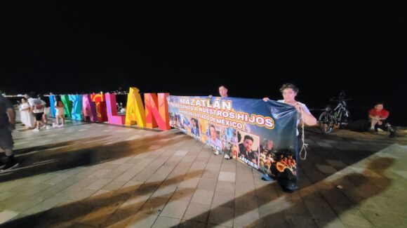‘Solo quiero que me regresen a mis hijos’, protesta madre de tres de cuatro turistas del Edomex desaparecidos en Mazatlán, Sinaloa