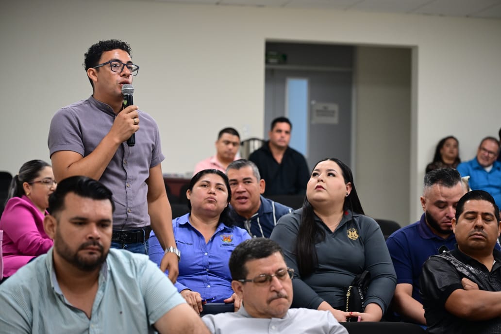 Madueña encabeza reunión con directivos de la UAS