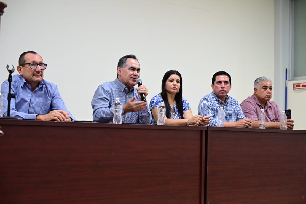 Madueña encabeza reunión con directivos de la UAS