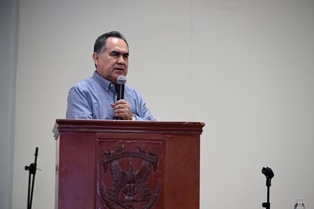 Madueña encabeza reunión con directivos de la UAS