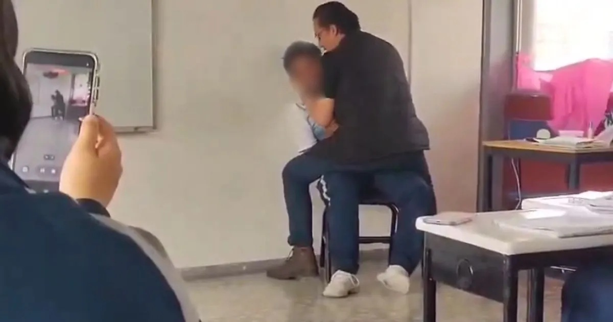 Maestro en conducta inapropiada en escuela de Guanajuato