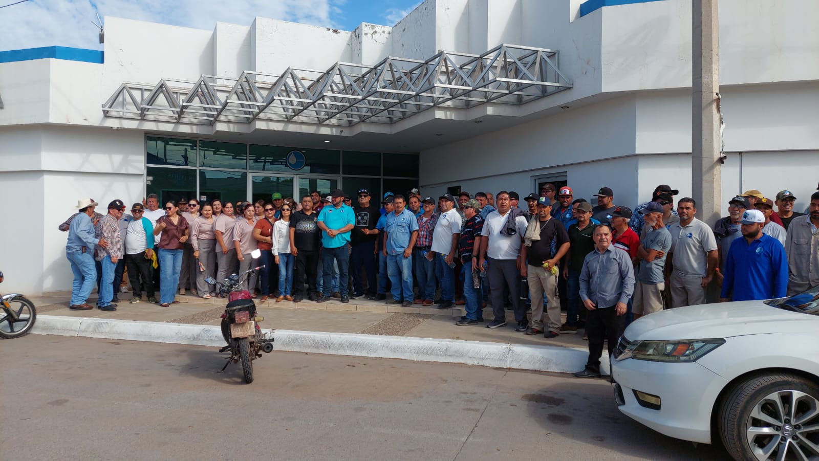 Manifestación de los sindicalizados de la Japasa en la paramunicipal