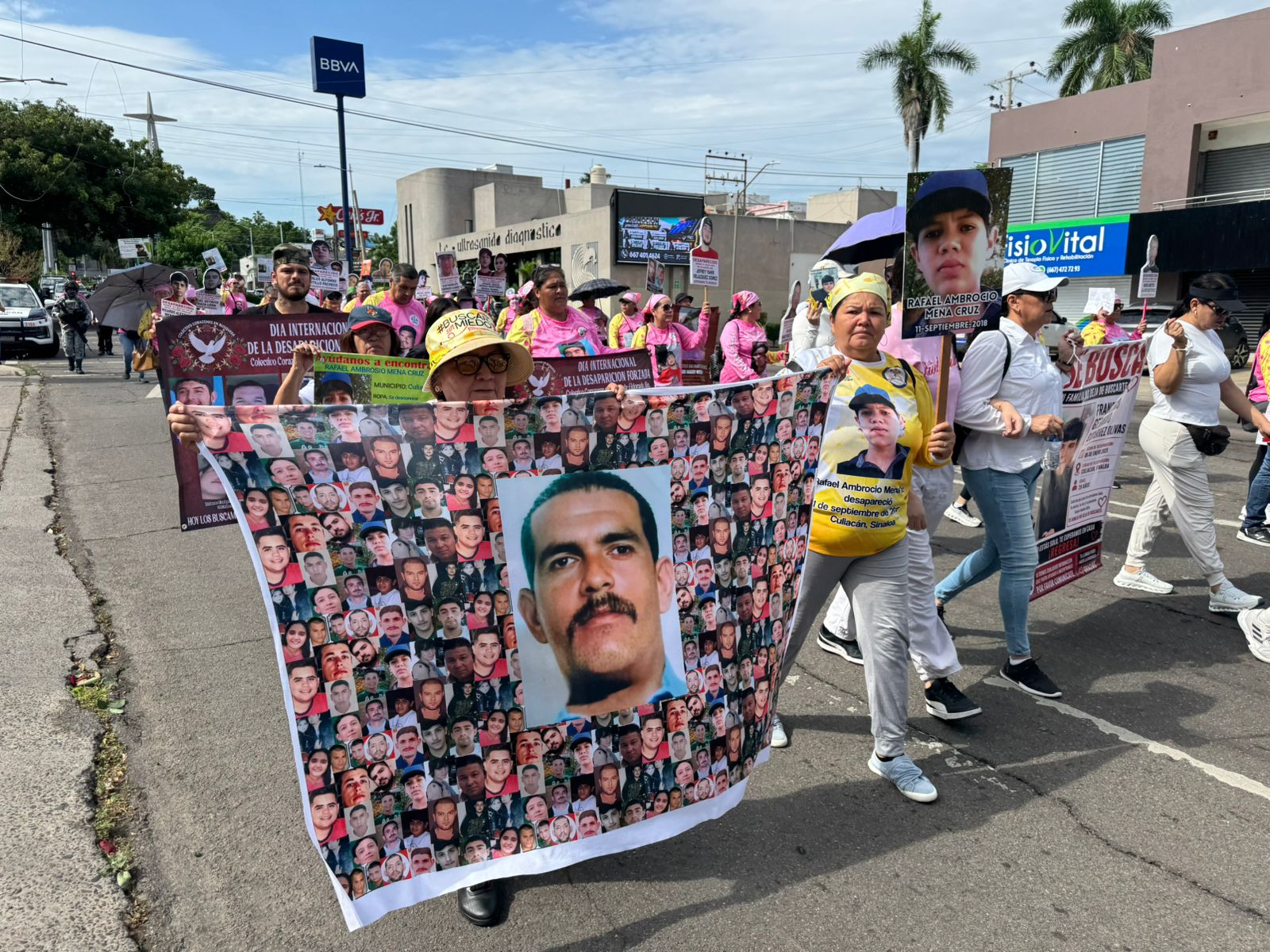 Colectivos de búsqueda en Culiacán marchan por el Día Internacional de las Víctimas de Desaparición Forzada