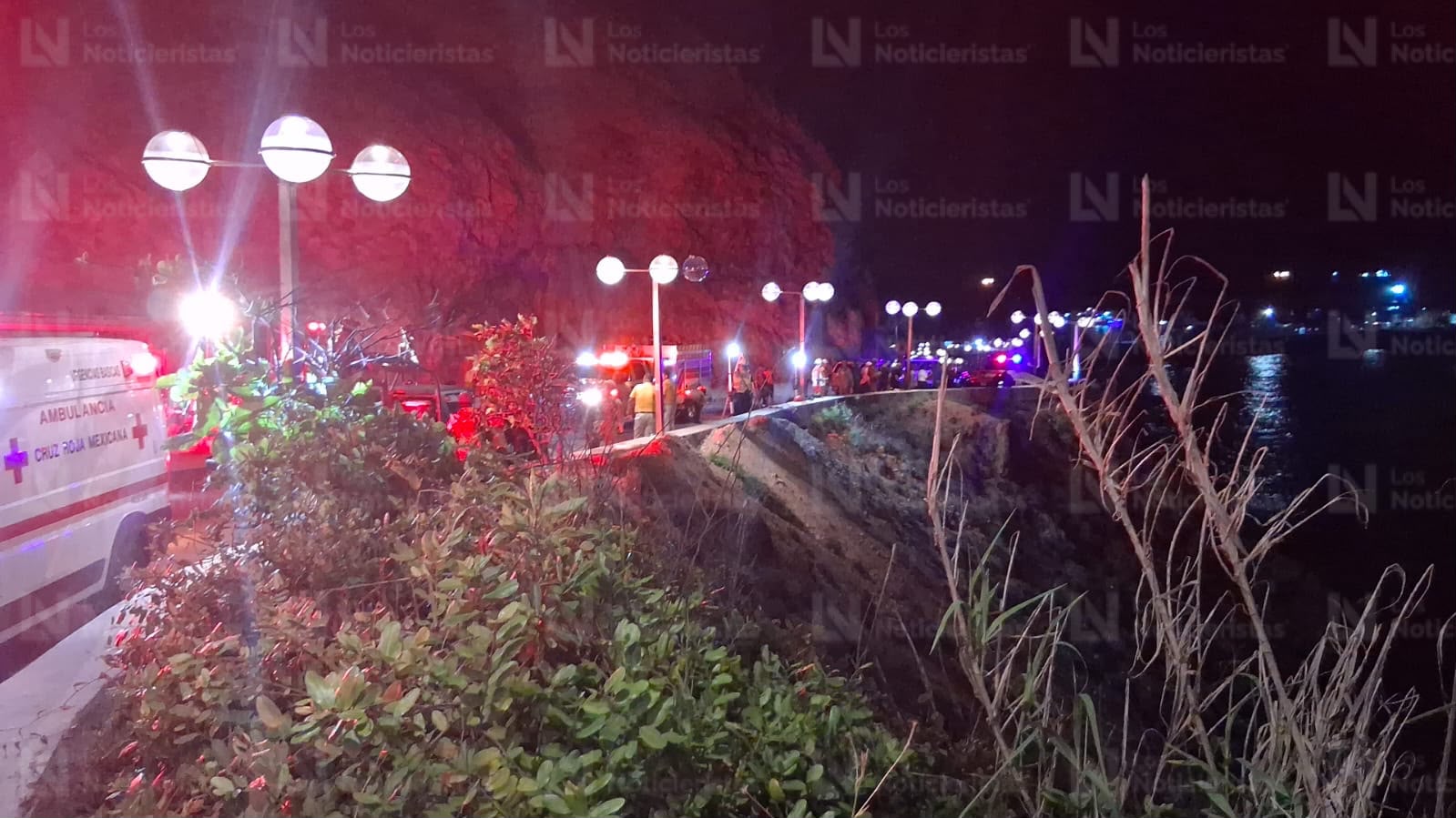 Marino pierde la vida al caer en zona rocosa del Malecón de Mazatlán