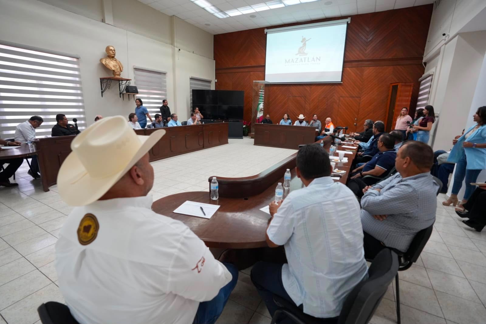 Minerva Osuna se reúne con productores del sur de Sinaloa