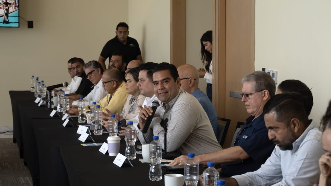 Mireya Sosa se reúne con el sector turístico de Mazatlán