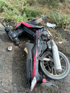 Chofer sube pasaje en zona indebida y provoca accidente sobre la Mazatlán-Villa Unión