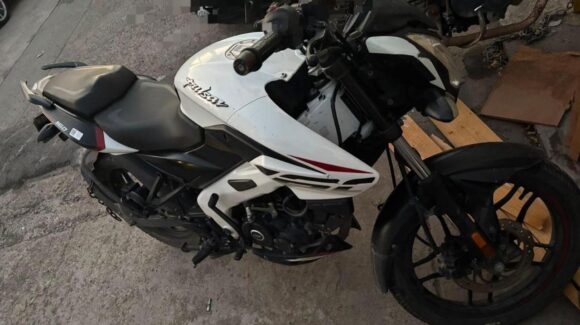 Policía Municipal encuentra motocicleta robada abandonada en Sábalo Country de Mazatlán, Sinaloa