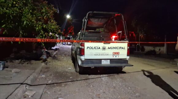 Acribillan con arma larga a un motociclista en Villas del Sol de Mazatlán, Sinaloa; lo persiguieron hasta darle alcance