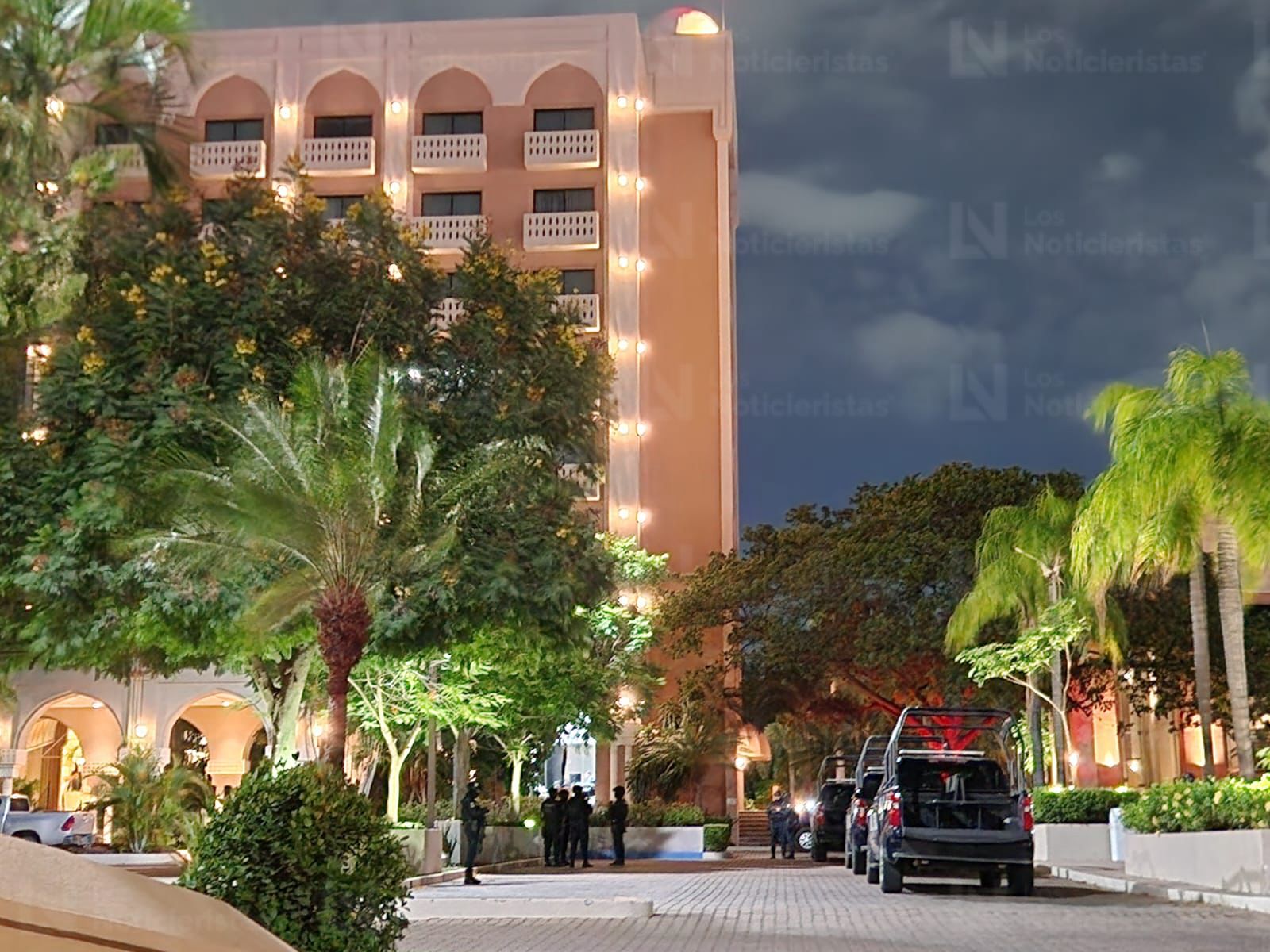 Hombre muere al caer de hotel en el Desarrollo Urbano Tres Ríos, en Culiacán