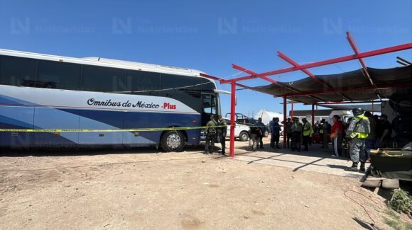 Mientras cambiaba una llanta, Raúl perdió la vida al caerle un autobús encima en Guasave, Sinaloa