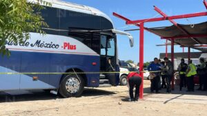 Trabajador de llantera perdió la vida al caerle un camión cuando le cambiaba una llanta en Guasave