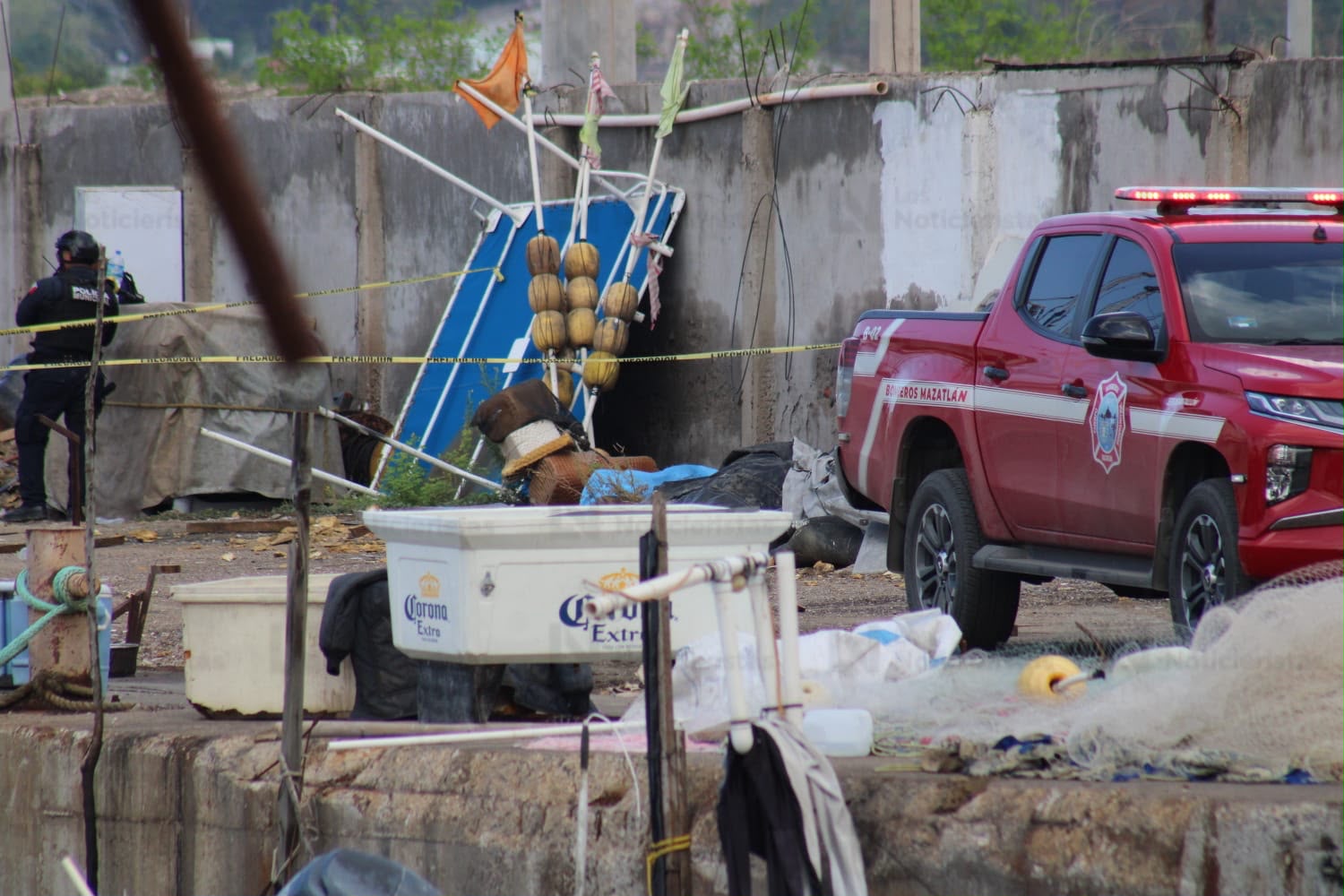 Un trabajador perdió la vida tras registrarse una explosión mientras realizaba labores de soldadura en un barco camaronero